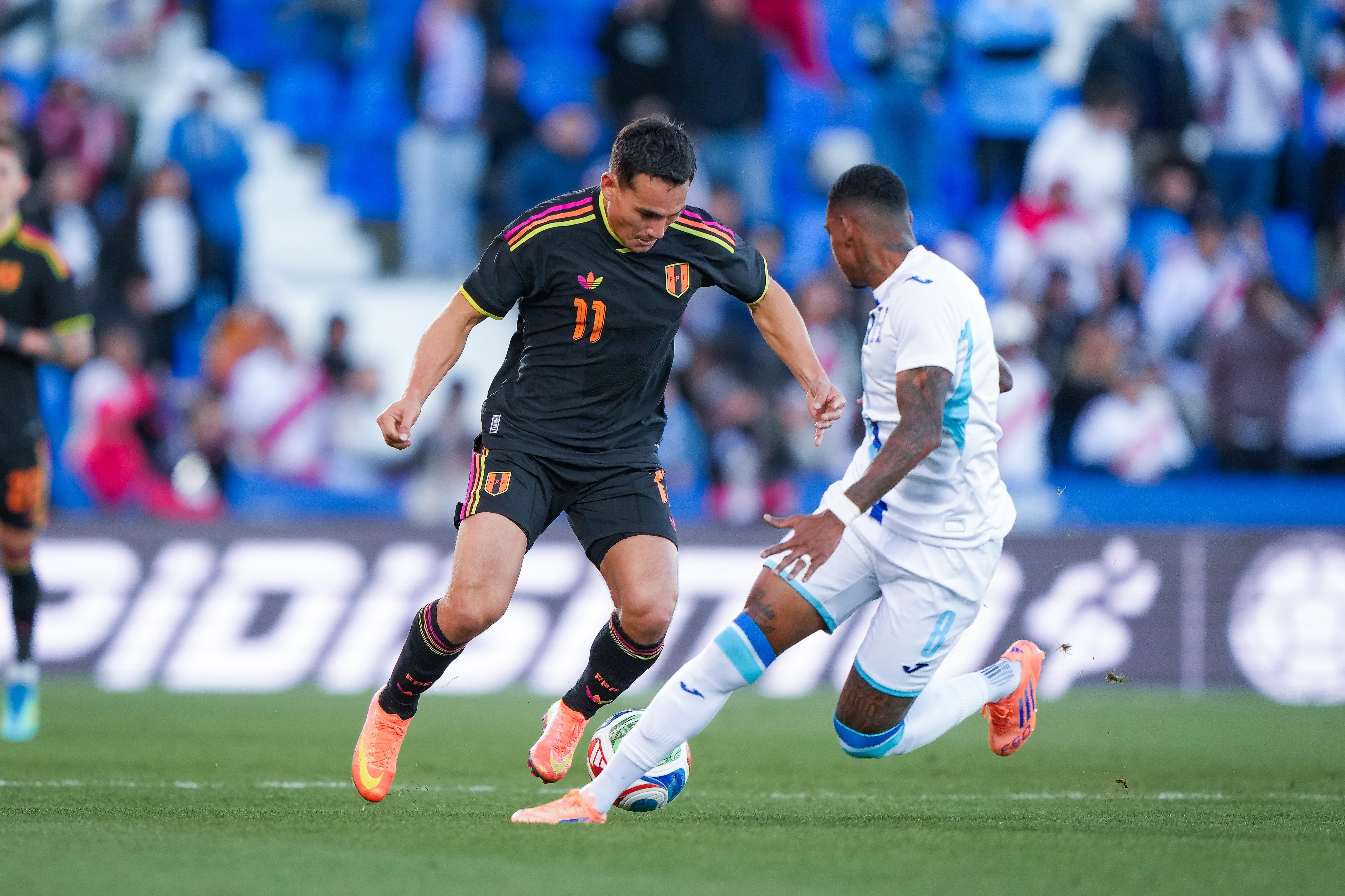 Jairo Vélez fue uno de los jugadores más destacados de la selección peruana ante Honduras. - créditos: FPF