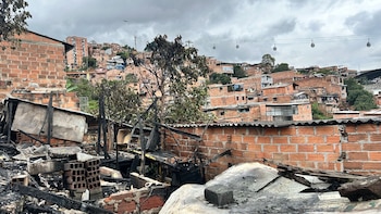 Varias viviendas del barrio Andalucía en Medellín resultaron afectadas por un incendio la mañana del domingo 1 de febrero - crédito Redes sociales