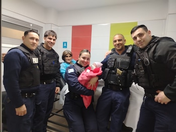 Policías asistieron a parto de urgencia en Uruguay (Ministerio del Interior)