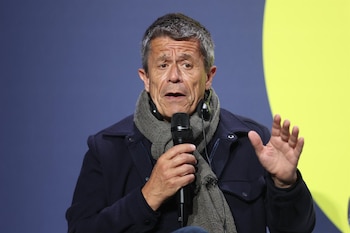 Emmanuel Carrère dialogará este viernes con Leila Guerriero en la Facultad de Derecho de la UBA, y el sábado con Javier Sinay en el MALBA, dentro de la 18ª edición del FILBA