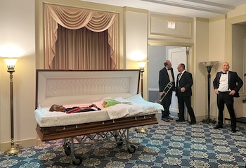 Las uñas, cabello y dientes de Stoneman Willie se mantuvieron intactos durante su preservación en la funeraria. REUTERS/Kia Johnson