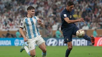 Raphael Varane se retira con