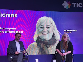 Beatriz Diiuk en el auditorio de Ticmas