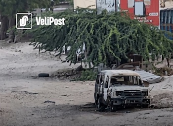 En redes sociales circularon imágenes del vehículo en el que presuntamente viajaban los salvadoreños. (Foto cortesía redes sociales)