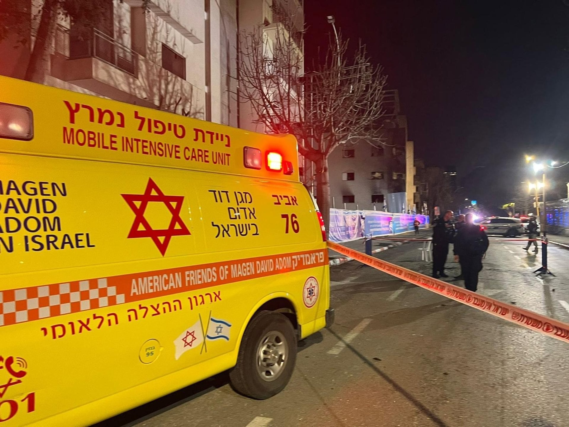 27/03/2026 Ambulancia y efectivos de Magen David Adom (MDA), la Estrella de David Roja, en Israel.
POLITICA
MAGEN DAVID ADOM (MDA), LA ESTRELLA DE DAVID ROJA