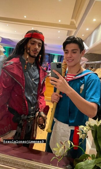 El jugador mexicano se disfrazó