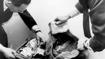 Quince ladrones, un error infantil y una condena de más de 300 años: la caída de la banda que desafió a la corona británica