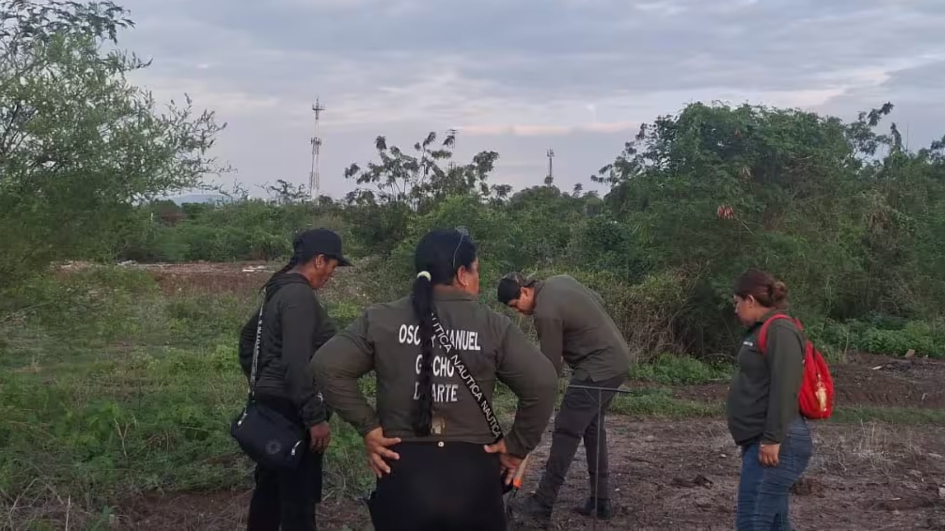 Colectivo localiza cráneo y fragmentos óseos durante rastreo en La Conquista, al norte de Culiacán