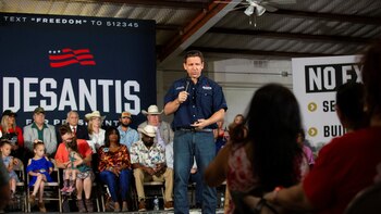 El gobernador de Florida, Ron