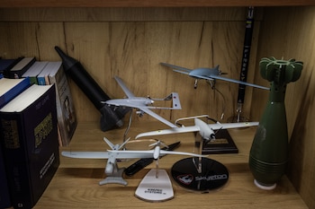 Maquetas de drones en la