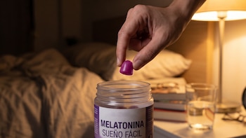 El consumo prolongado de melatonina sin supervisión médica puede alterar el sueño y la salud