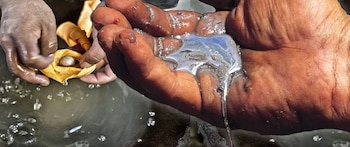 La minería ilegal de oro en la provincia de Las Tunas genera preocupación médica ante el aumento de afecciones renales y neurológicas. (Foto: Periódico 26)