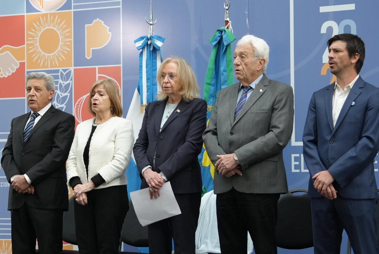 Los integrantes de la Junta electoral bonaerense