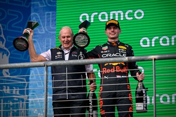 Helmut Marko y Max Verstappen.