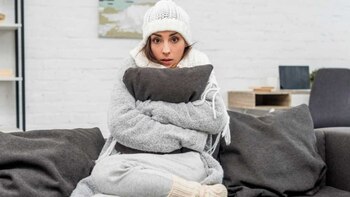 Personas con frío en invierno.