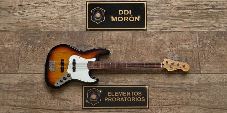 Entre los elementos incautados por la DDI Morón figura una guitarra eléctrica hallada en el domicilio del acusado