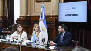 Una reunión de comisión en