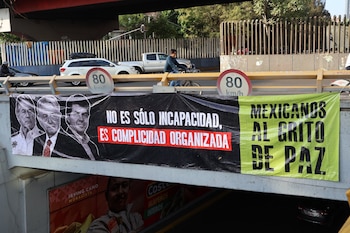 (X-@mexicanosgritan)