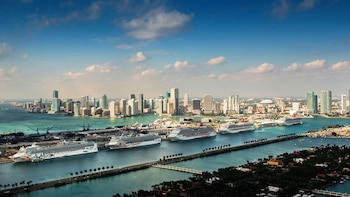 Miami planea revolucionar el transporte turístico con un tren entre el aeropuerto y el puerto de cruceros