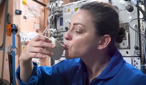 Modelos de la taza fabricados con impresión tridimensional viajaron a la Estación Espacial Internacional en 2012 (NASA)