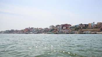 Mueren trece niños tras hundirse una embarcación en el río Ganges a su paso por el norte de India