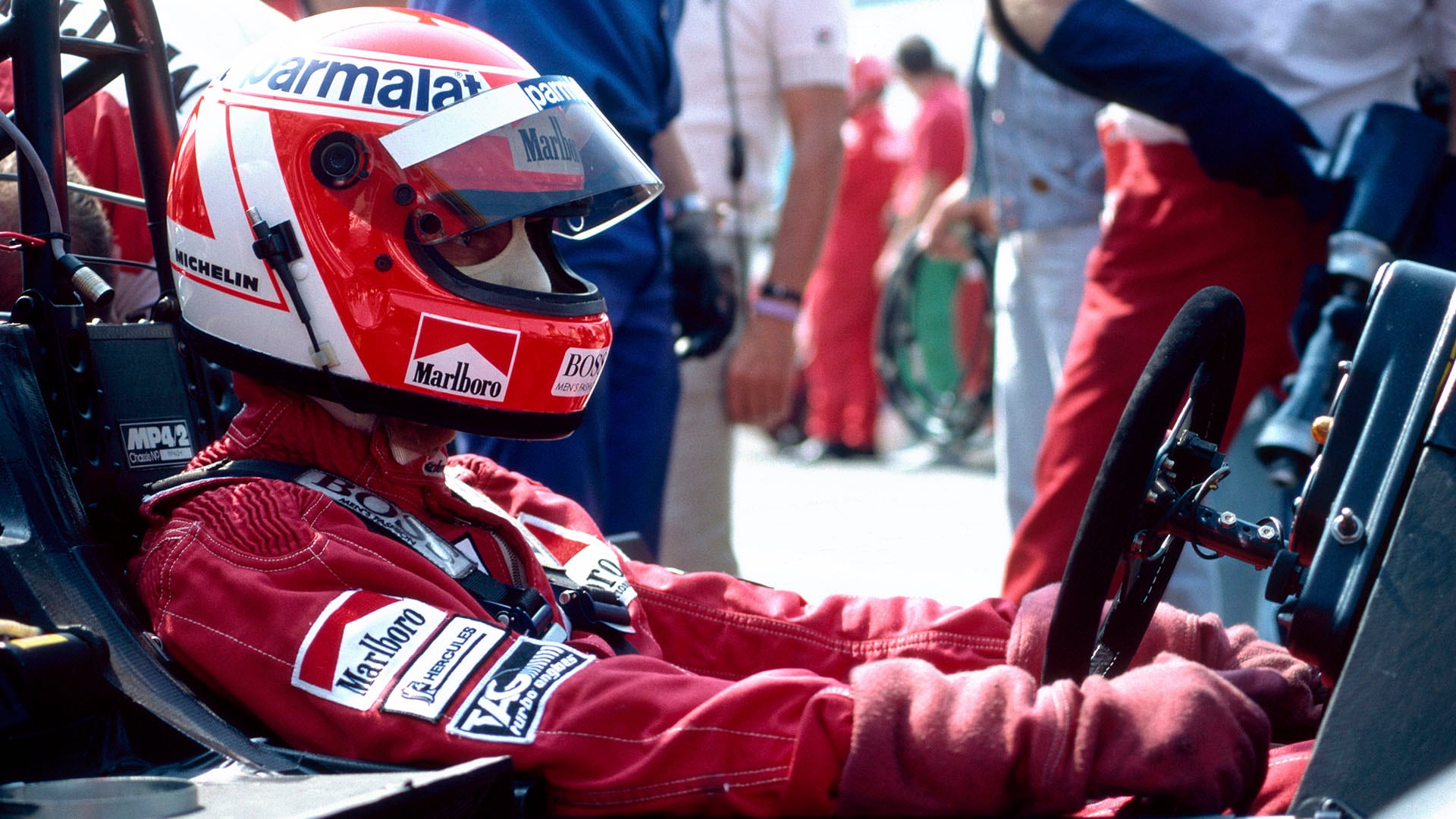 Campeón indiscutido de la Frómula 1 y sobreviviente de uno de los accidentes más espectaculares en la historia del automovilismo, antes de terminar su carrera Niki Lauda ya había montado su propia línea aérea comercial, Lauda Air (The Grosby Group)