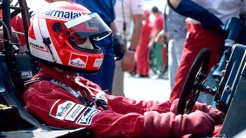 Campeón indiscutido de la Frómula 1 y sobreviviente de uno de los accidentes más espectaculares en la historia del automovilismo, antes de terminar su carrera Niki Lauda ya había montado su propia línea aérea comercial, Lauda Air (The Grosby Group)