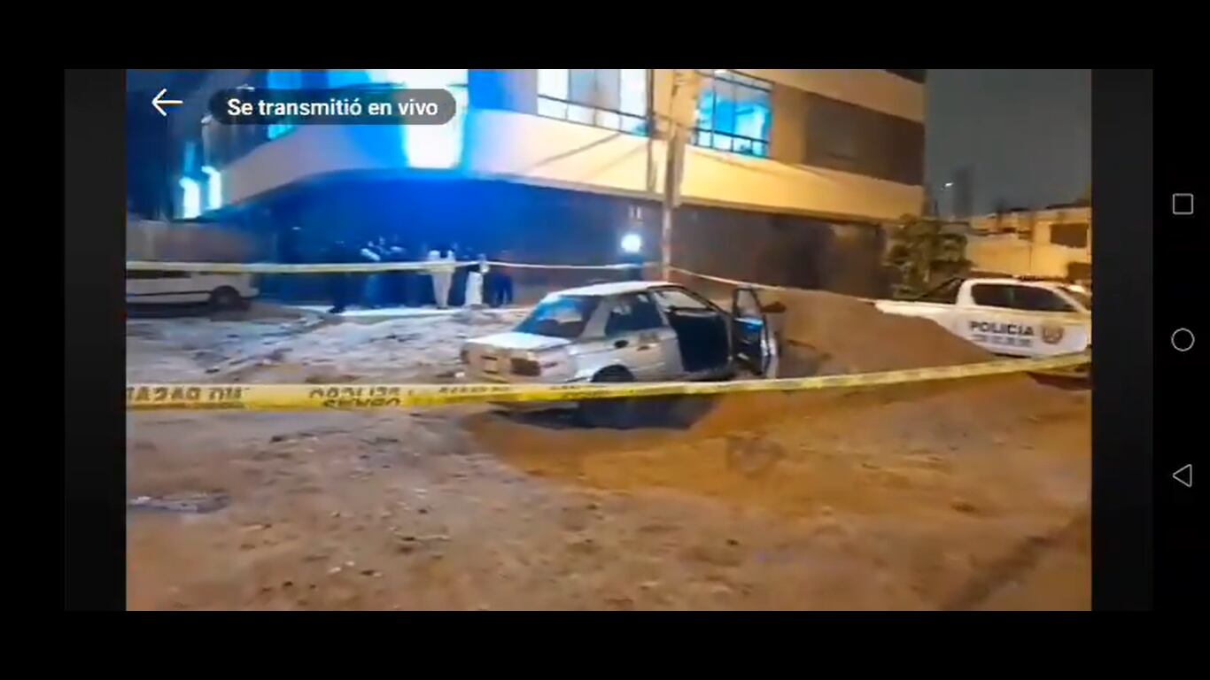 La víctima fue encontrada dentro de su auto con un disparo en la cabeza, pese a las medidas de seguridad por el estado de emergencia. | X: Juan Carbajal