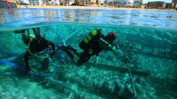 Extraen del agua el pecio de Ses Fontanelles, uno de los barcos hundidos más importantes del Mediterráneo: tiene cerca de 1.700 años