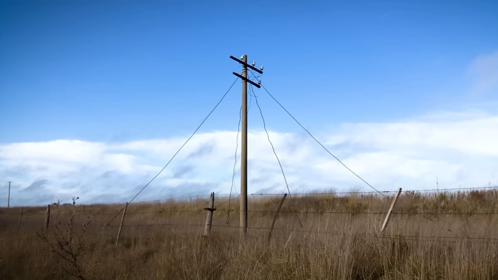 El nombre del pueblo remite a una historia anterior a su fundación: el cacique Quiñihual, que resistió hasta la muerte la avanzada militar de la Conquista del Desierto en 1879 (Captura de video)