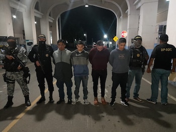 El Ministerio Público de Guatemala solicitó declarar a favor del Estado un total de 26.900 dólares decomisados a un presunto líder pandillero.