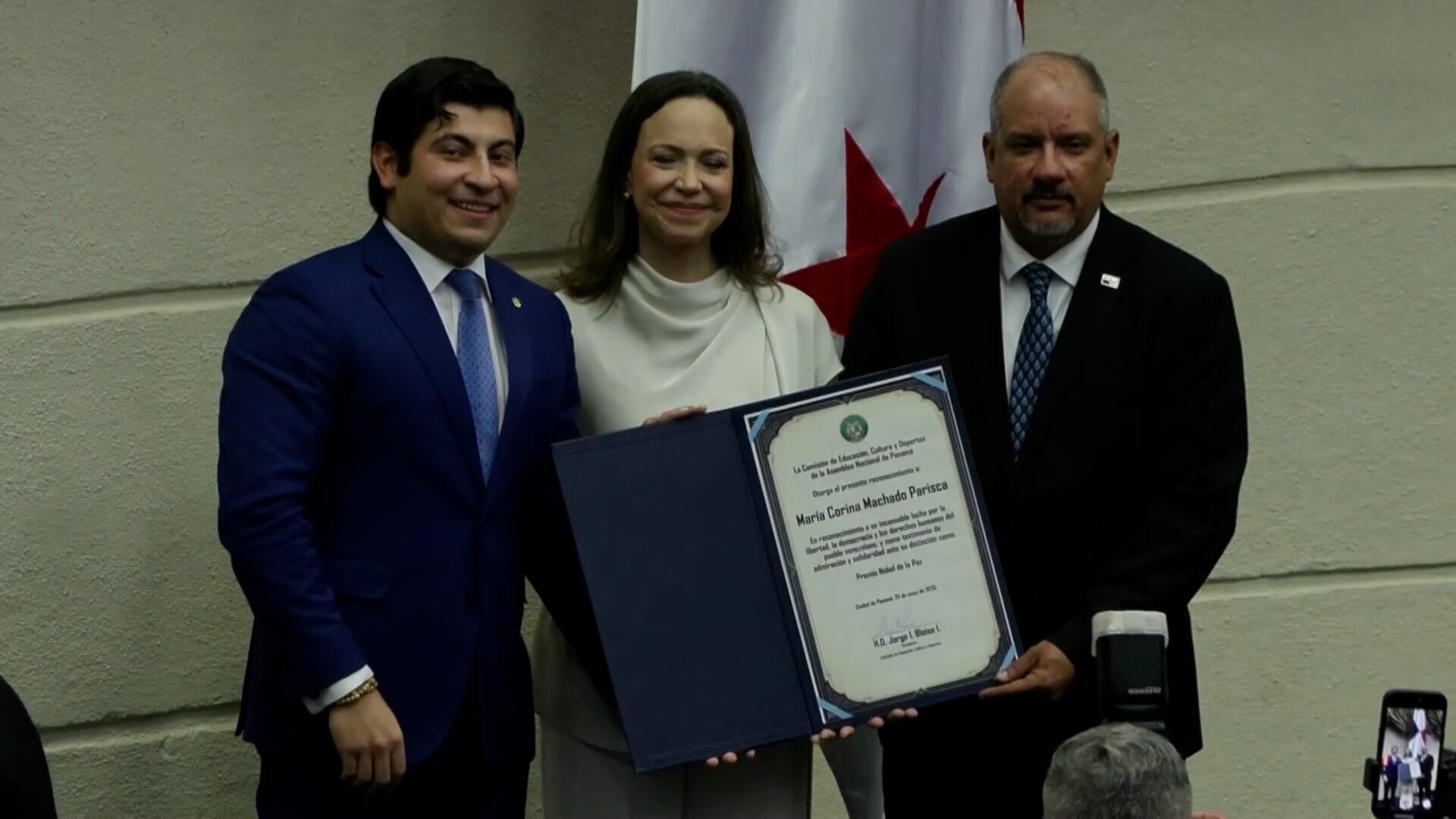La líder opositora venezolana María Corina Machado destacó, durante su último día en Panamá, la difícil travesía de miles de migrantes venezolanos que cruzaron la peligrosa selva del Darién