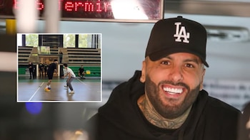 Nicky Jam no solo le alegró el viaje a los pasajeros de un bus de Transmilenio en Bogotá, también visitó reconocido colegio: “Las mamás deberíamos saber”