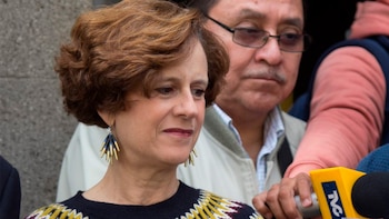 La politóloga deberá pedir disculpas