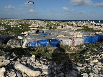 Las investigaciones buscan determinar el origen y destino del combustible encontrado. (Foto: Fuerza Naval de Honduras)