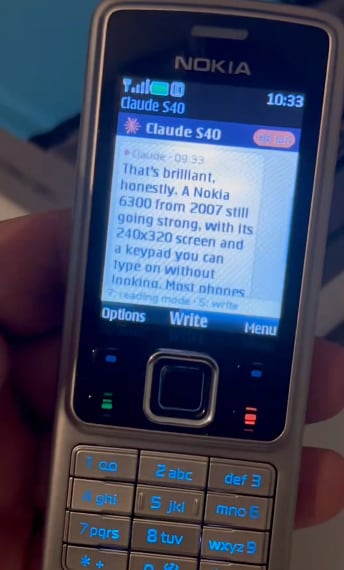 Claude puede ejecutarse en un Nokia 6300, respondiendo mensajes de voz e imágenes. (X)