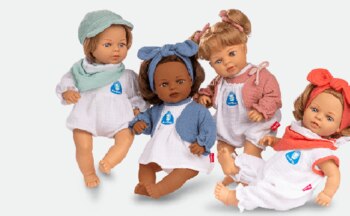 Las muñecas Sanibaby vienen con