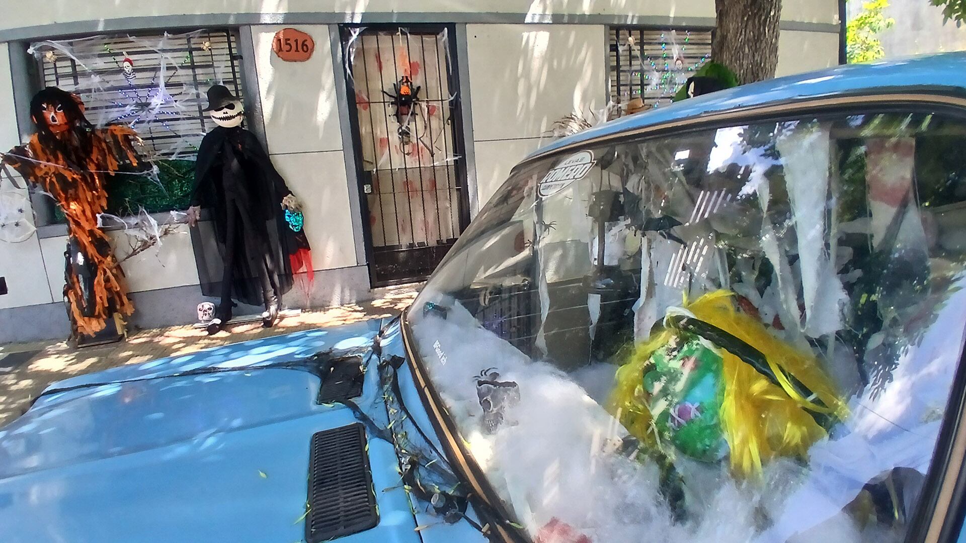 Algunos vecinos hasta ambientaron sus vehículos (Foto: Maximiliano Luna)