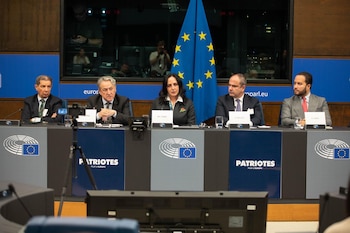 María Fernanda Cabal y Gabriel