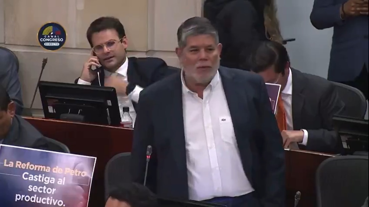 Senador Antonio Zabaraín en debate sobre prima de servicios del Congreso