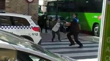 La mujer se resistió al