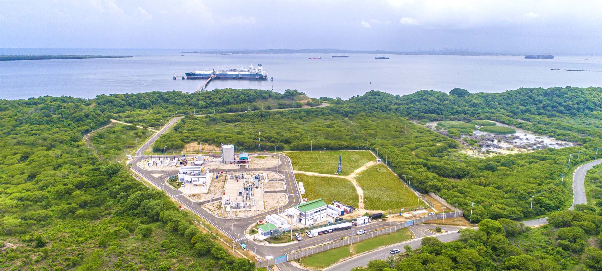 La unidad flotante de SPEC LNG redujo su capacidad máxima a 400 millones de pies cúbicos por día durante las reparaciones técnicas - crédito Spec LNG