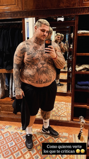 Las historias de Instagram de Icardi mostraron una foto editada con aumento de peso y otra original tomada frente al espejo de un vestidor