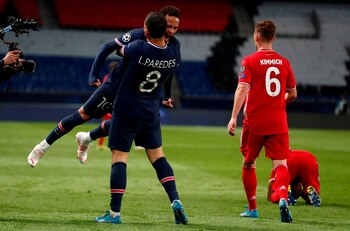 Neymar se abraza con su