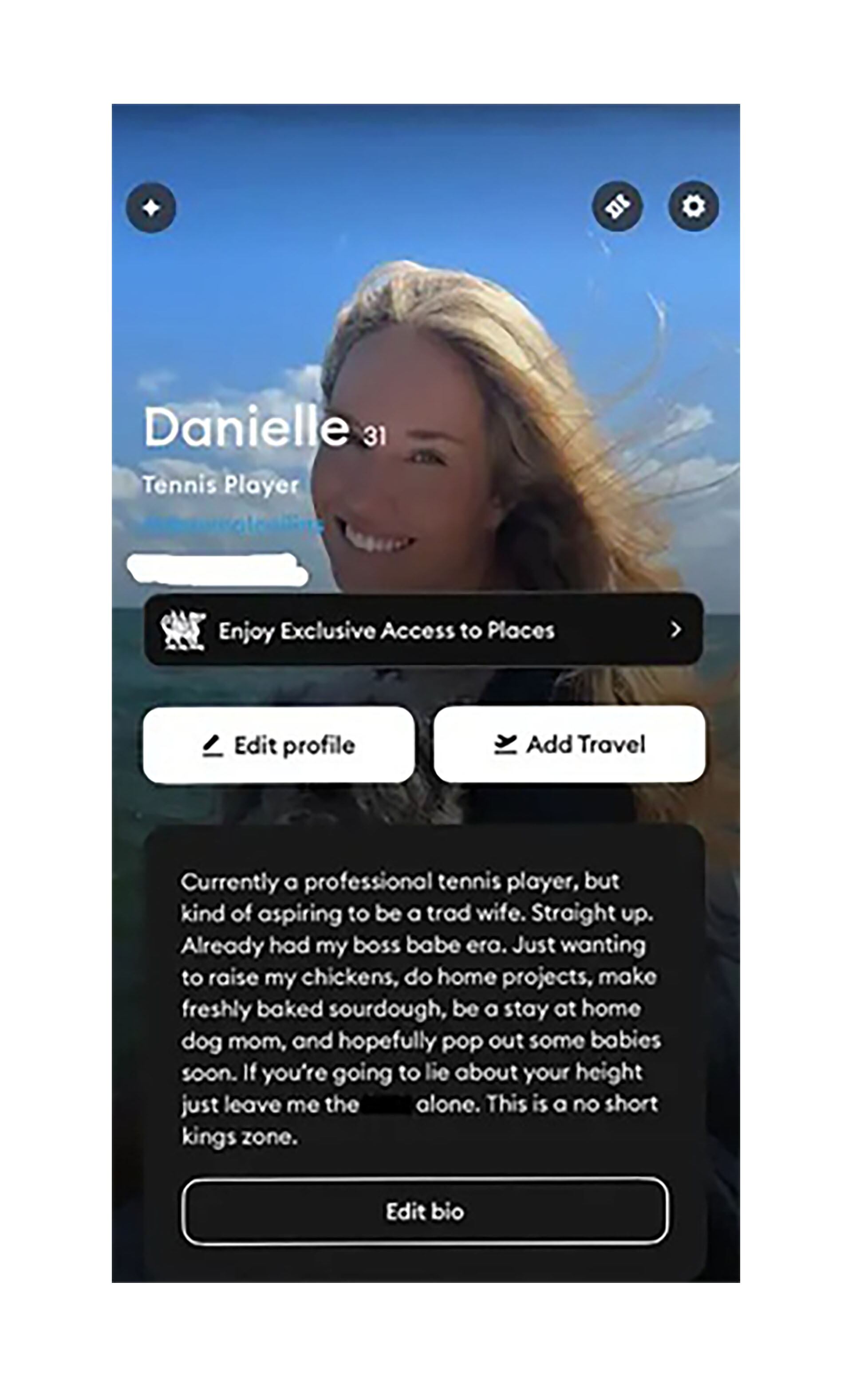 El perfil de Danielle Collins en una aplicación de citas que se hizo viral (@danimalcollins)