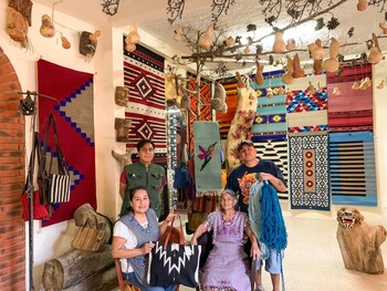 Ismael Gutiérrez junto a su