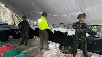 Ejército y Policía incautaron 1,5 toneladas de cocaína y explosivos del ELN en Cesar