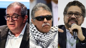 El expediente sostiene que Maduro “acordó vender explosivos de las reservas militares venezolanas” a las Farc para cubrir al menos una parte de la obligación económica que presuntamente mantenía con la organización guerrillera por actividades relacionadas con el narcotráfico - crédito Colprensa, EJhonpaz/Europa Press y AP