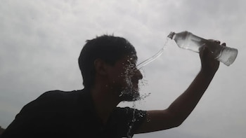 El pronóstico contempla ráfagas de viento cercanas a los 45 km/h, principalmente durante las tardes, además de posibles precipitaciones dispersas en el litoral norte - Crédtos: Andina/Juan Carlos Guzmán Negrini.