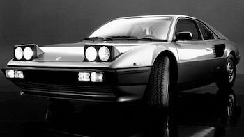 De frente lucía tan imponente